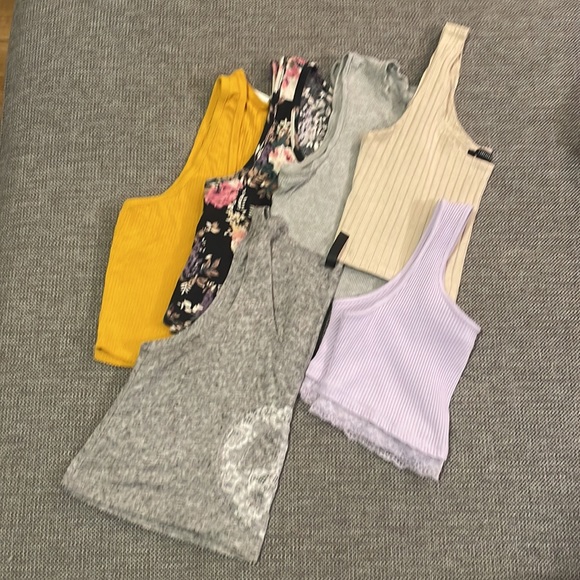 Bundle of 6 Crop Tops - Picture 13 of 16